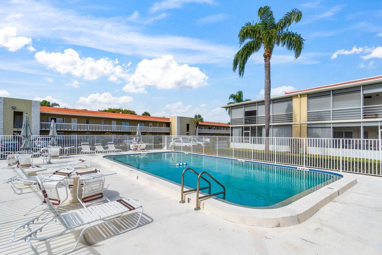 405 Us Highway 1, 203, North Palm Beach Unit: 203