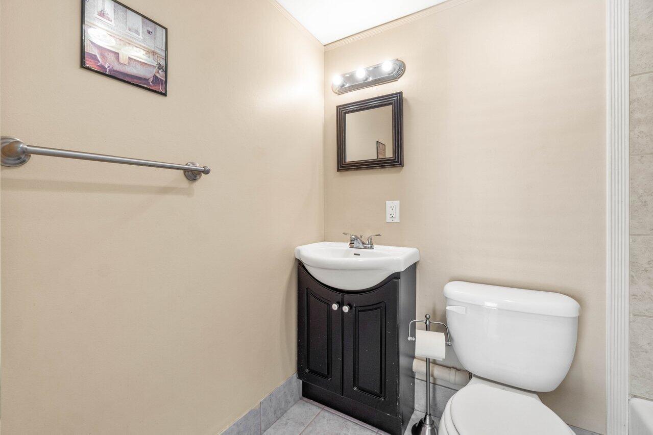 405 Us Highway 1, 203, North Palm Beach Unit: 203