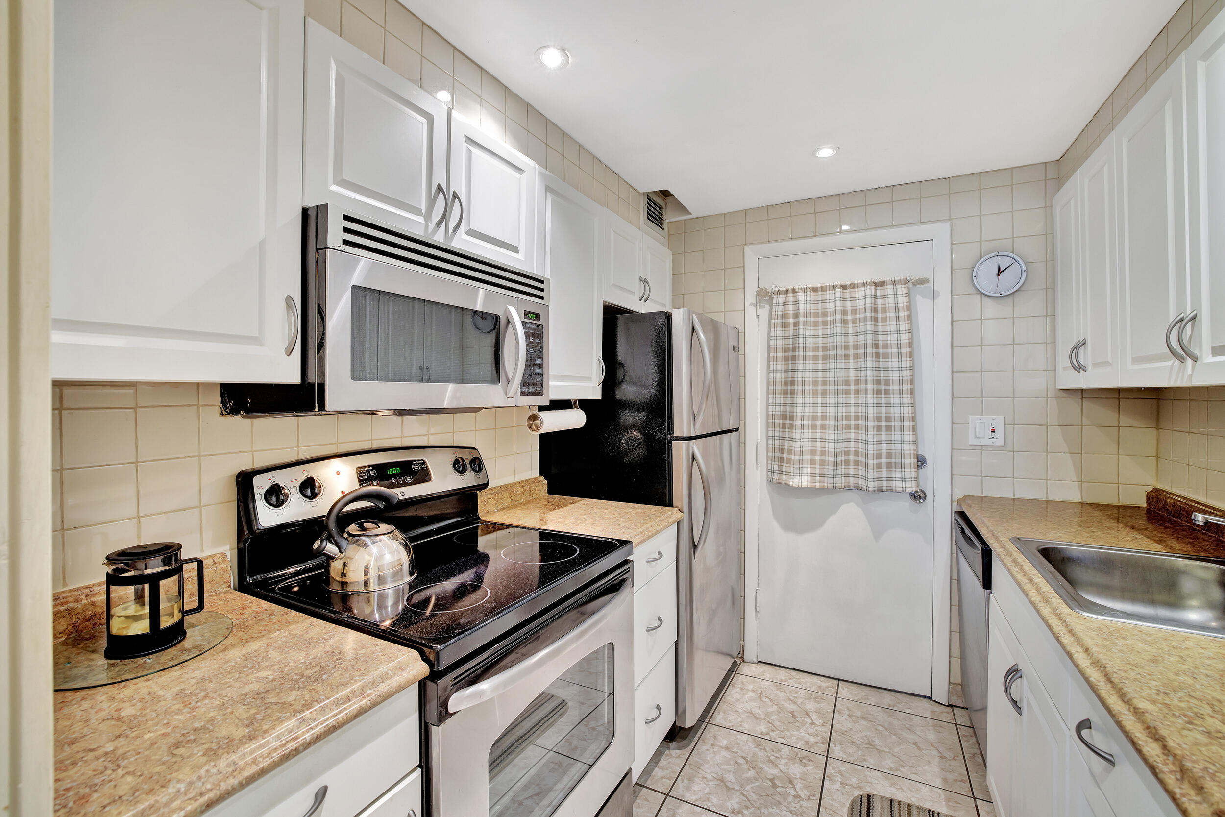 17090 NE 14th Avenue 101, North Miami Beach Unit: 101