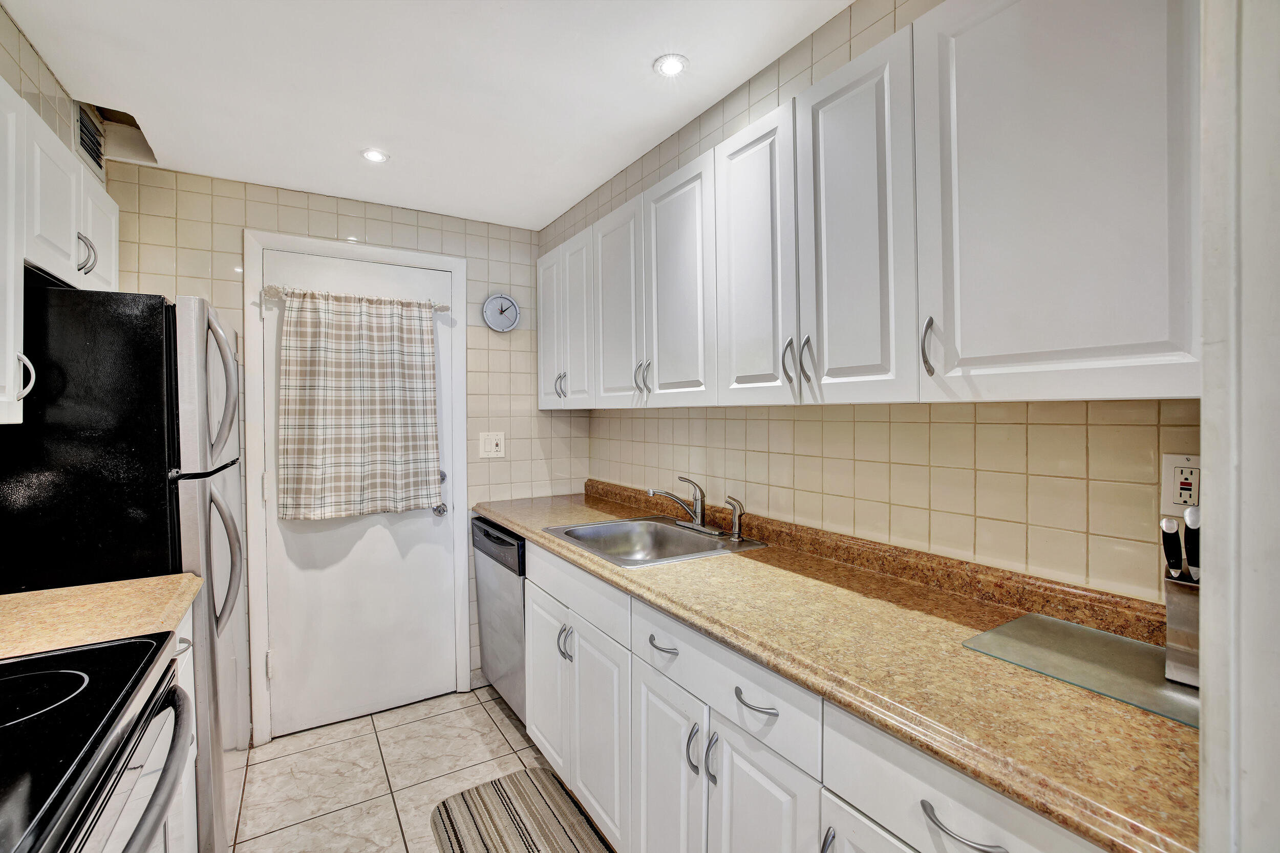 17090 NE 14th Avenue 101, North Miami Beach Unit: 101