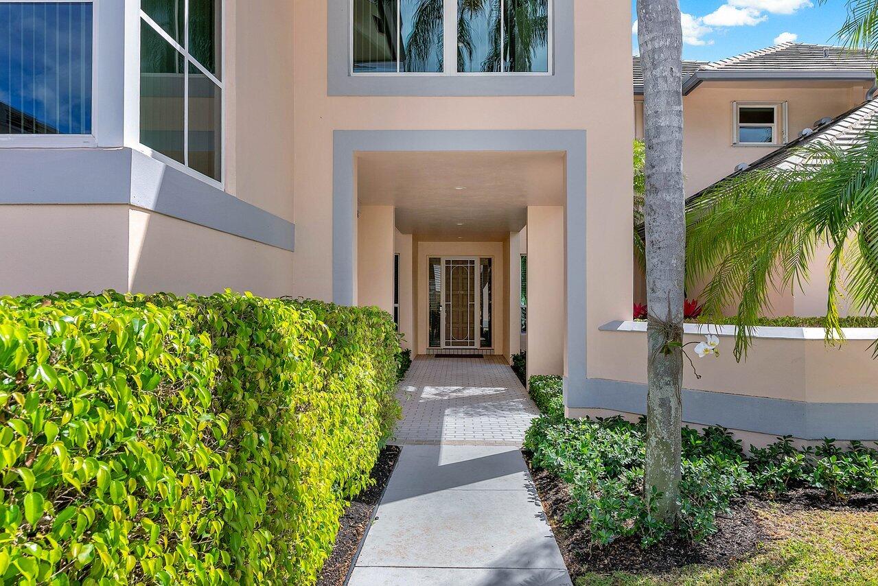 196 Orange Tree Drive, Atlantis