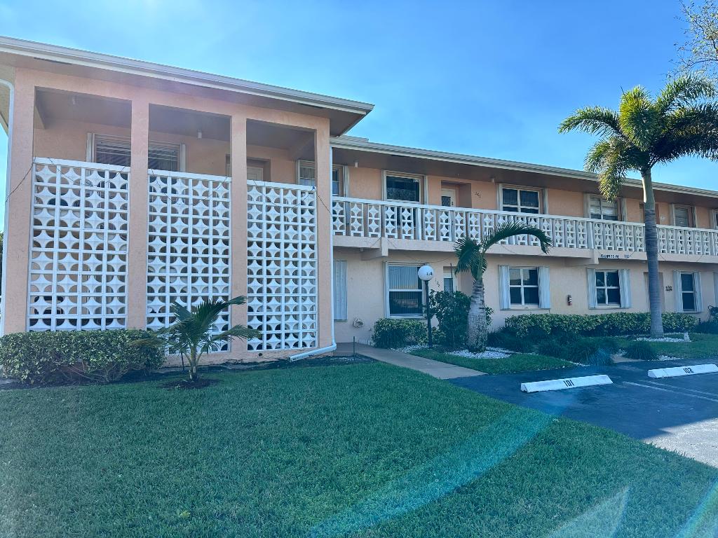 1541 NW 20th Avenue 101