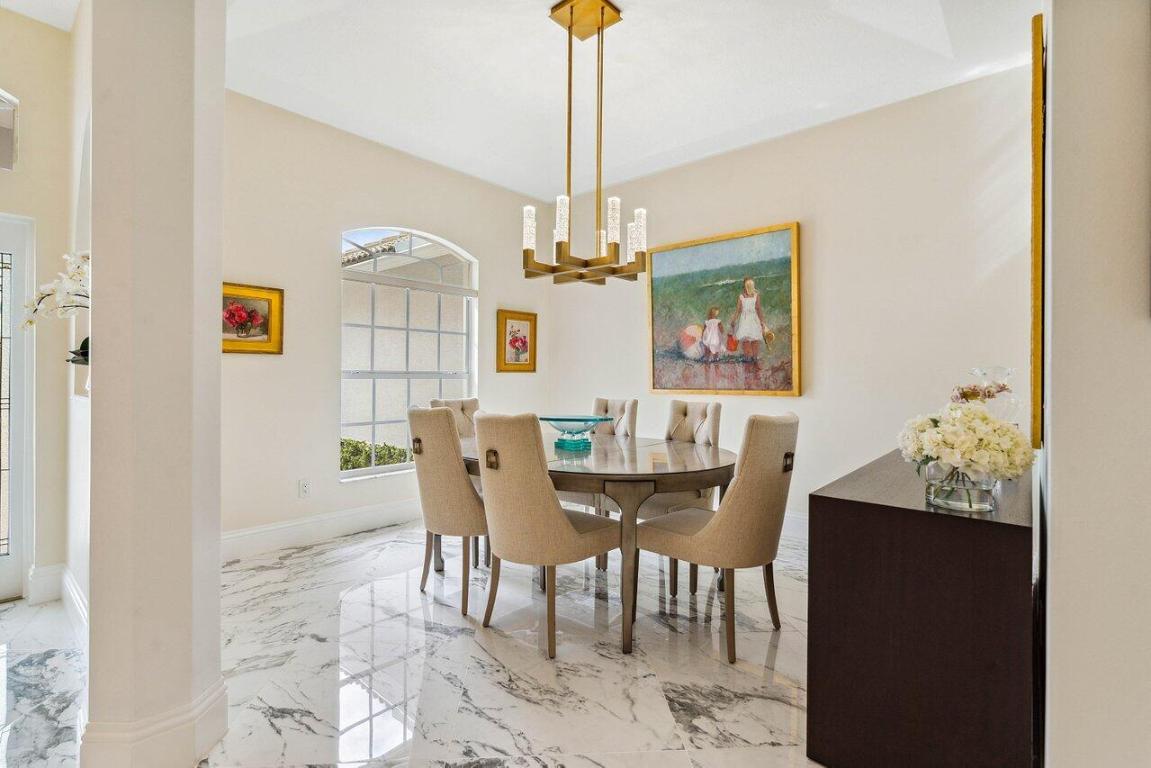 100 N Country Club Boulevard, Atlantis