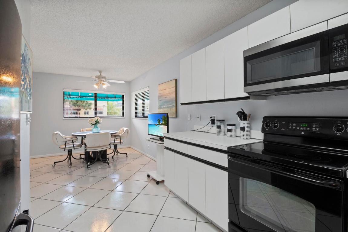 4725 Lucerne Lakes Boulevard 201, Lake Worth Unit: 201