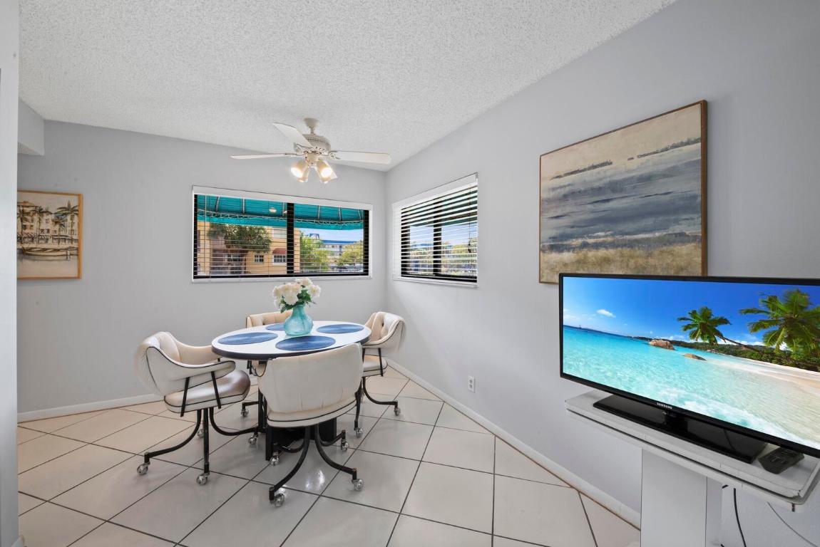 4725 Lucerne Lakes Boulevard 201, Lake Worth Unit: 201