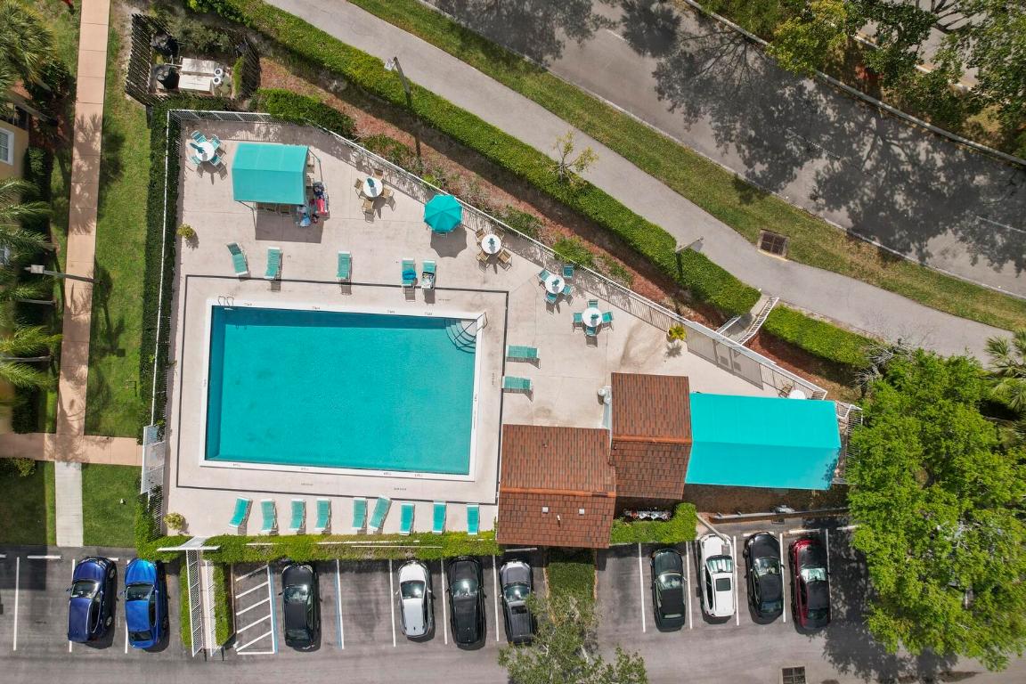 4725 Lucerne Lakes Boulevard 201, Lake Worth Unit: 201