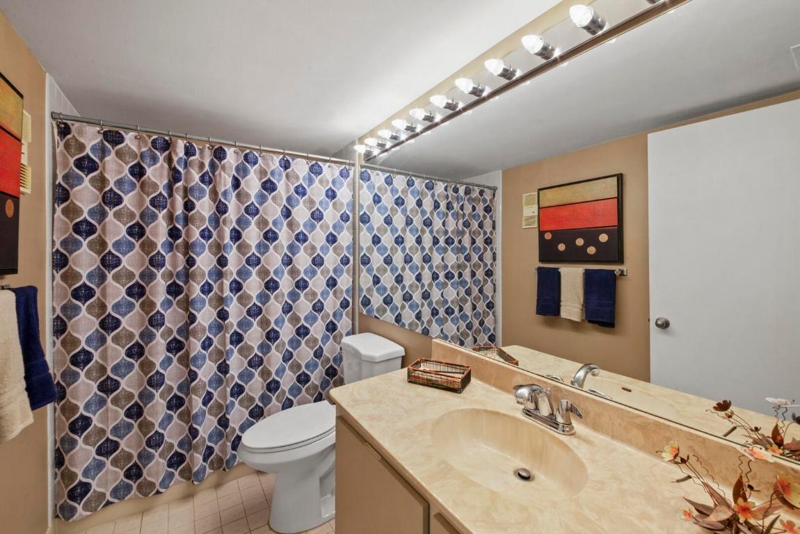 4725 Lucerne Lakes Boulevard 201, Lake Worth Unit: 201