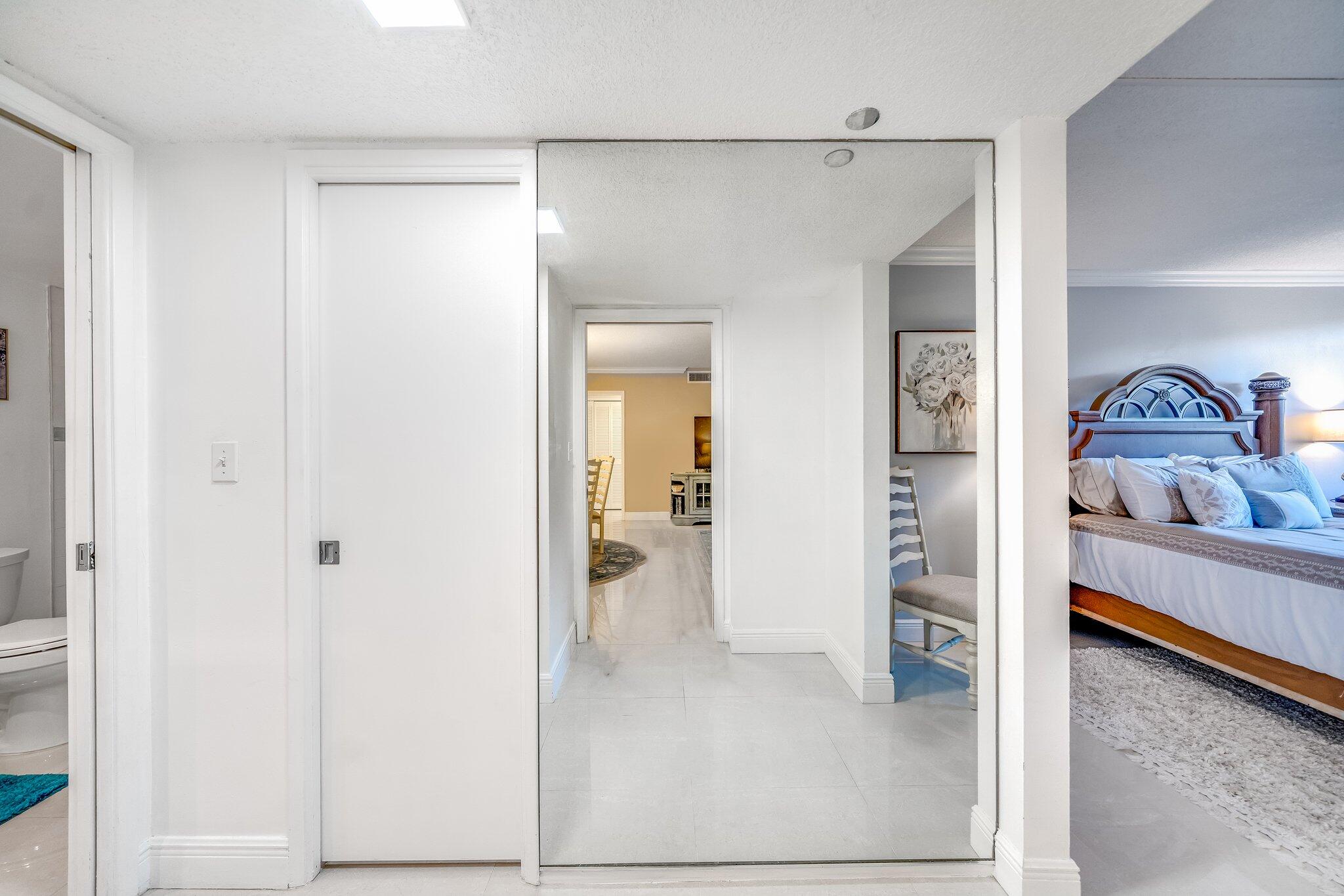 625 Oaks Drive 207, Pompano Beach Unit: 207