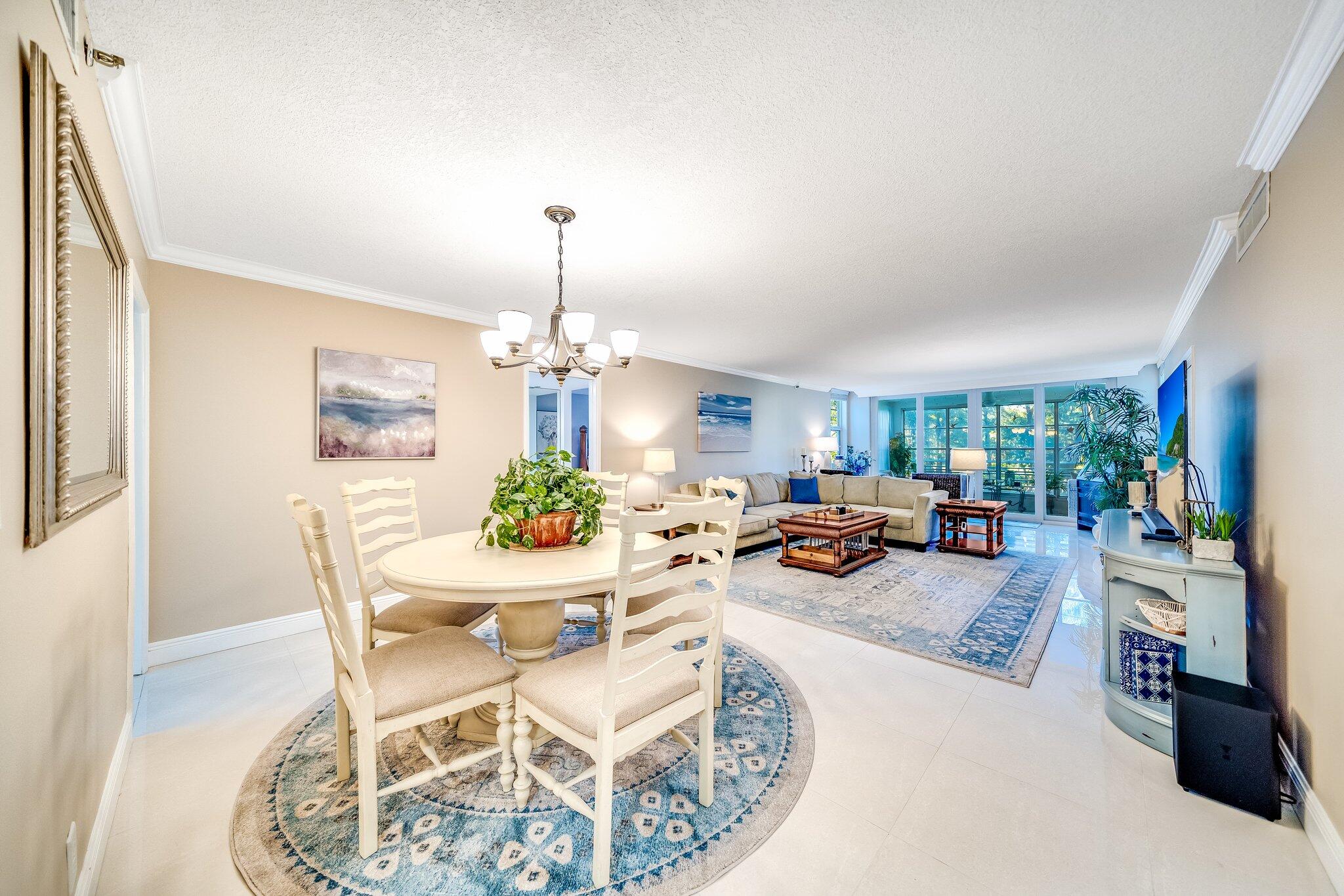625 Oaks Drive 207, Pompano Beach Unit: 207