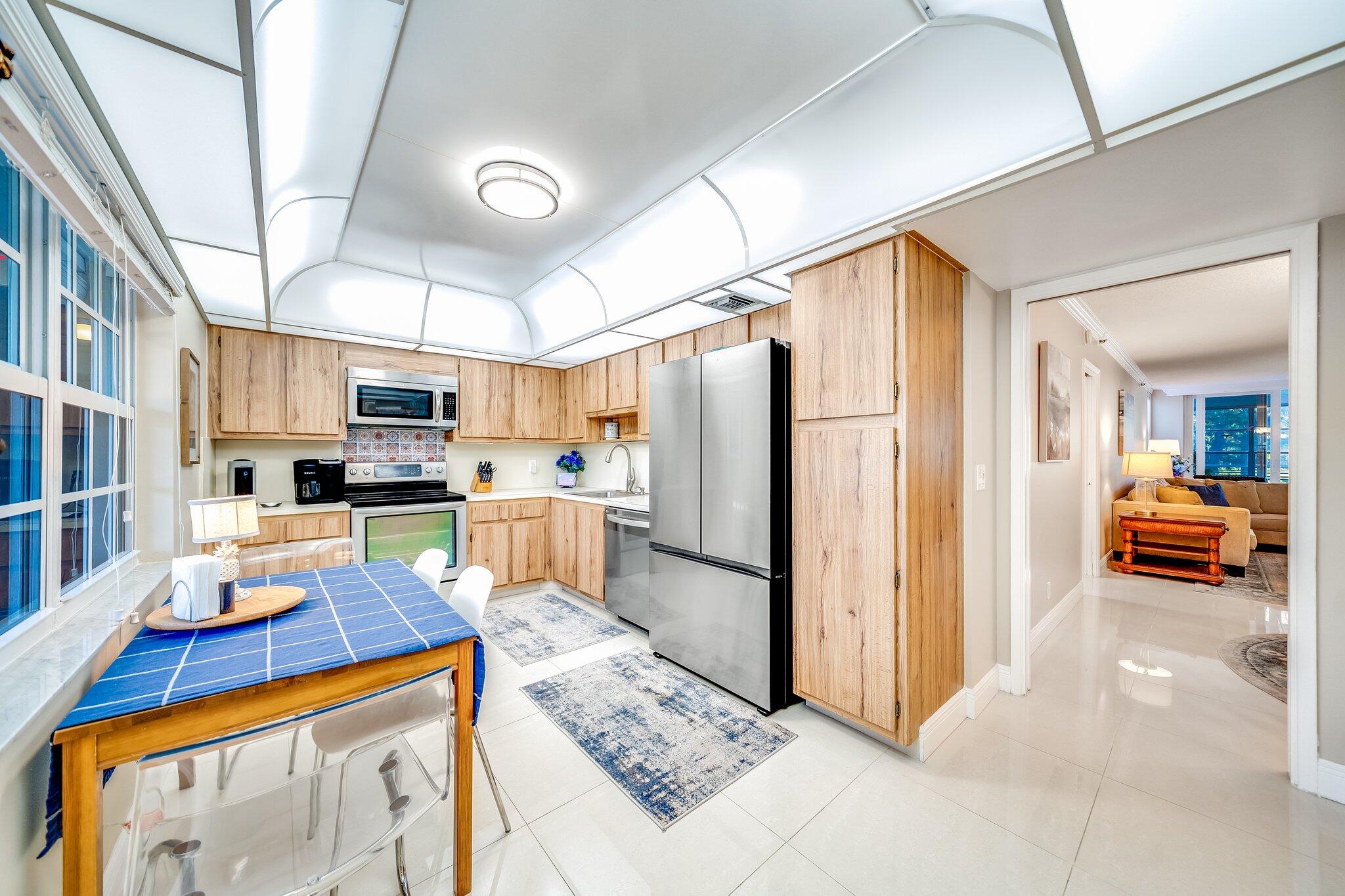 625 Oaks Drive 207, Pompano Beach Unit: 207