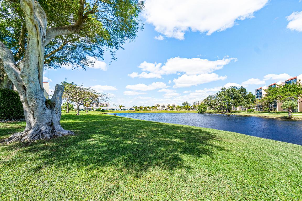 27 Abbey Lane 103, Delray Beach Unit: 103