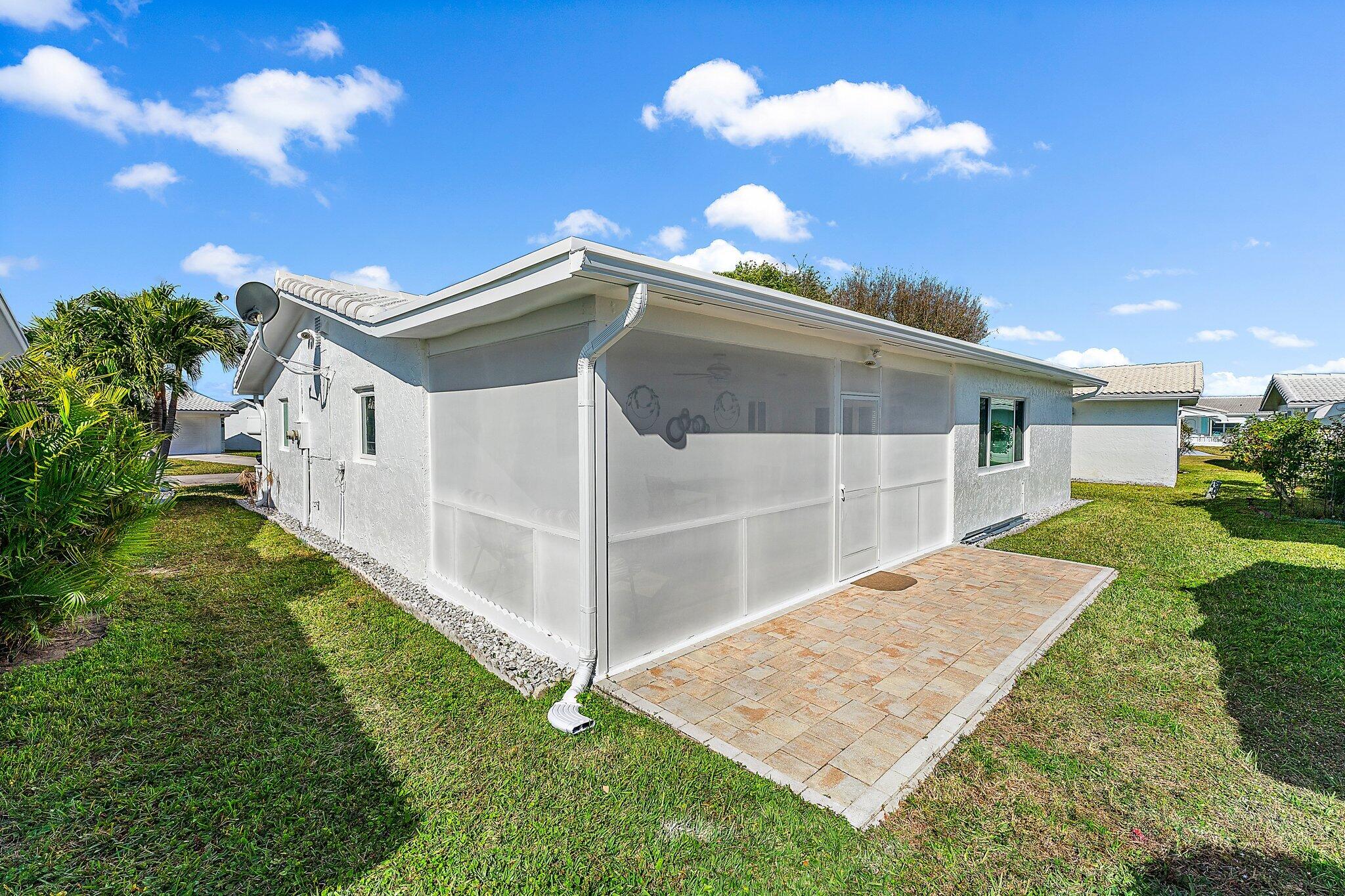 2102 SW 14th Place