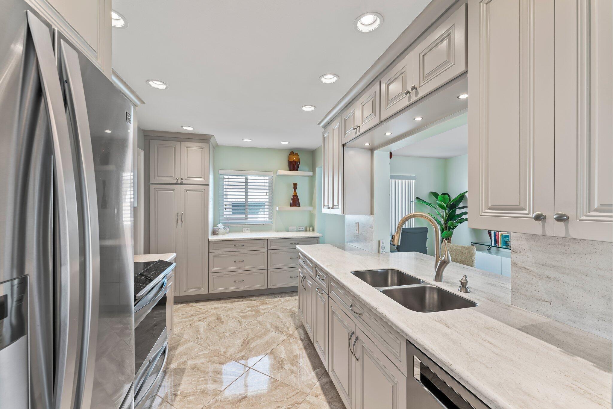 2102 SW 14th Place