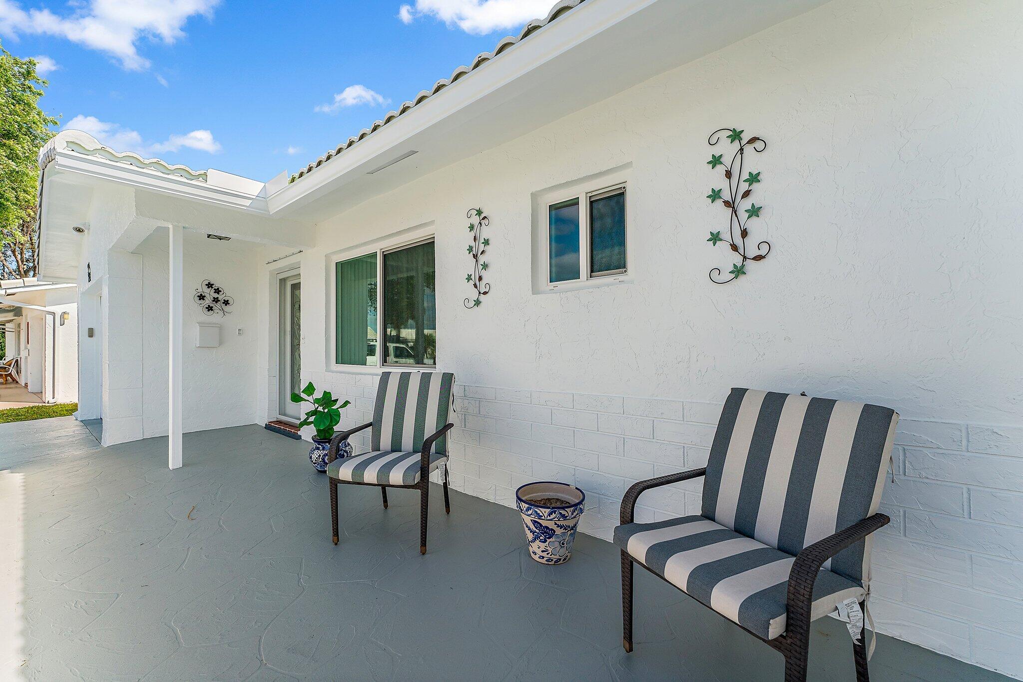 2102 SW 14th Place