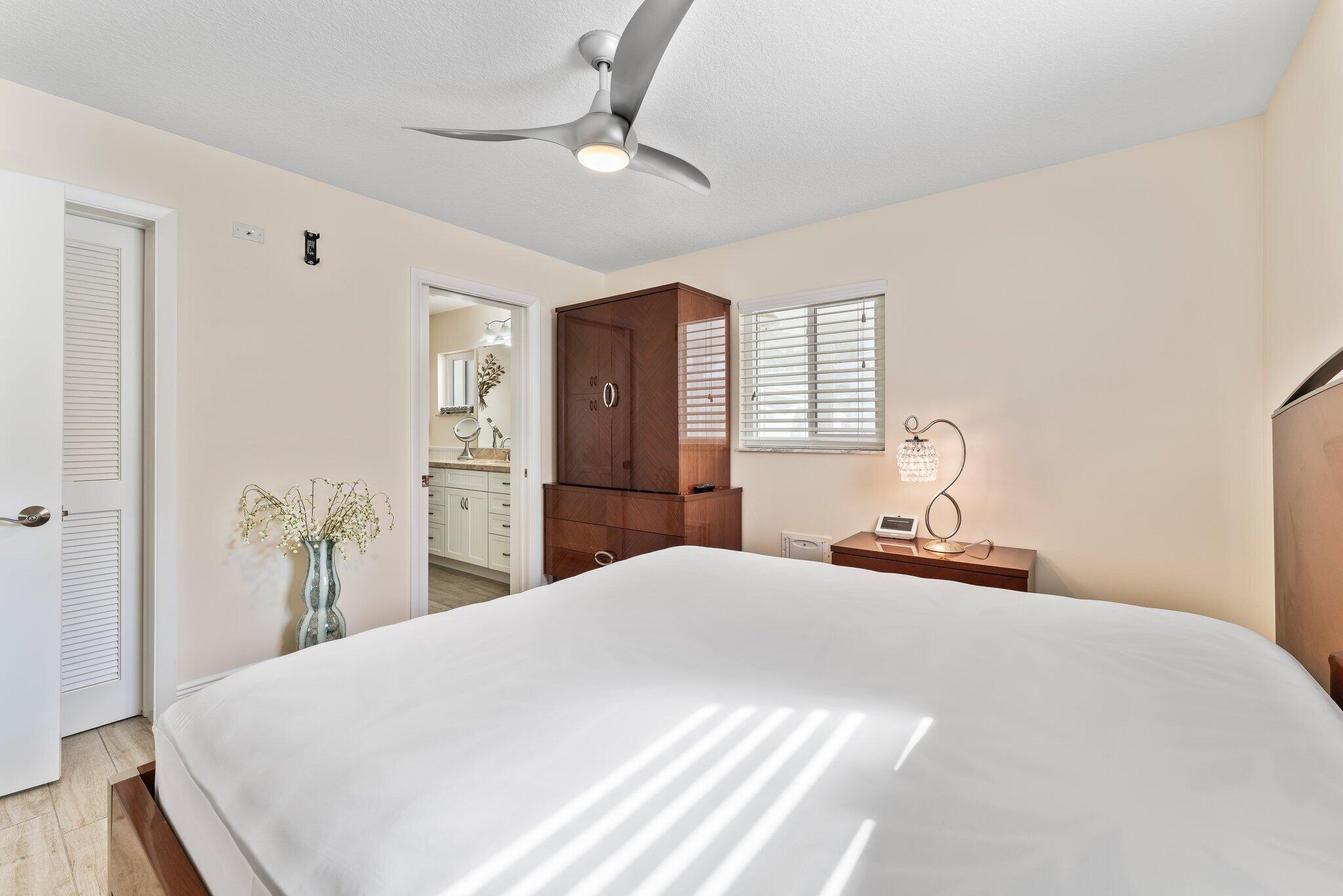2102 SW 14th Place