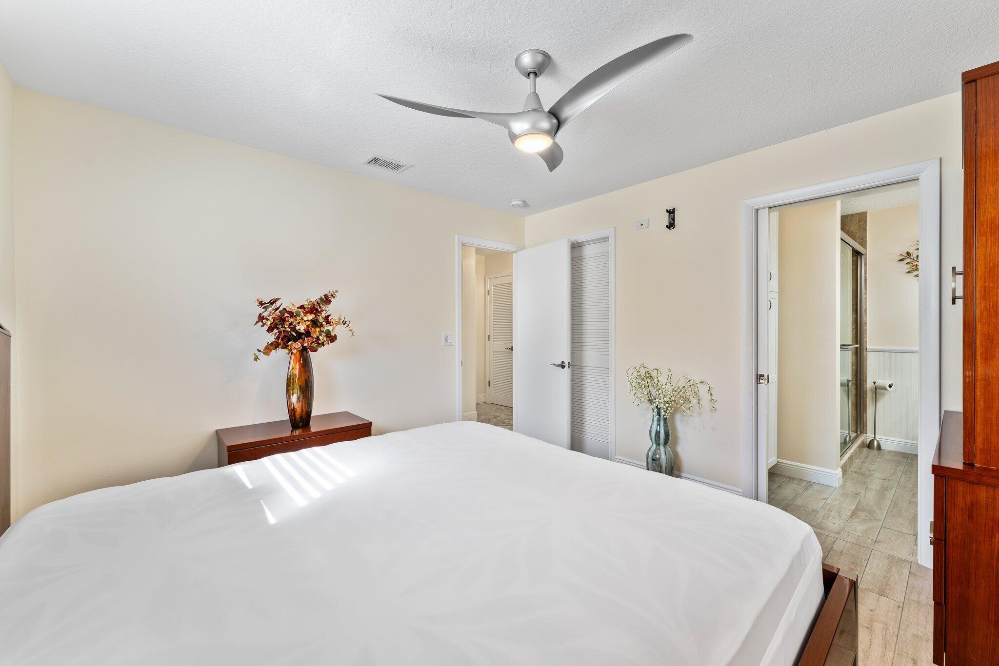 2102 SW 14th Place