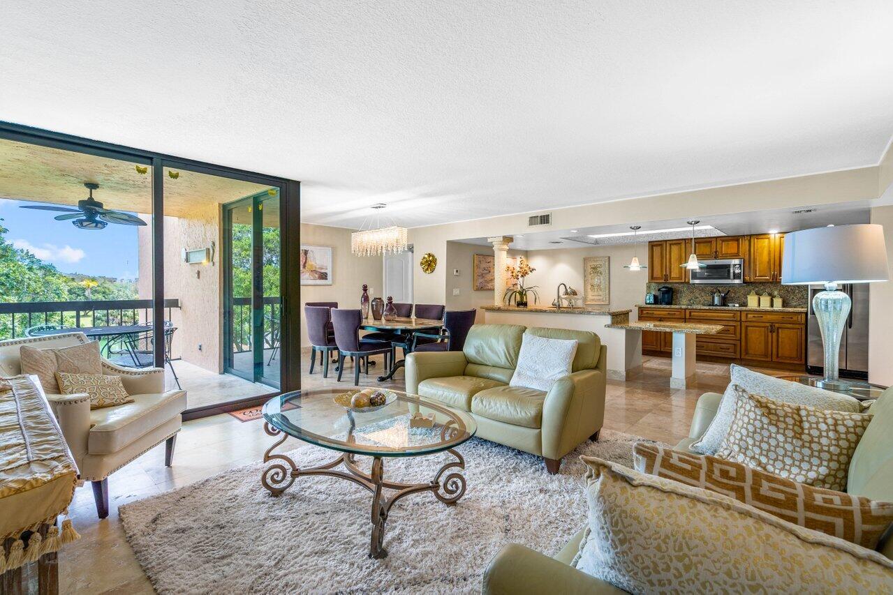 2455 Lindell Boulevard 3402