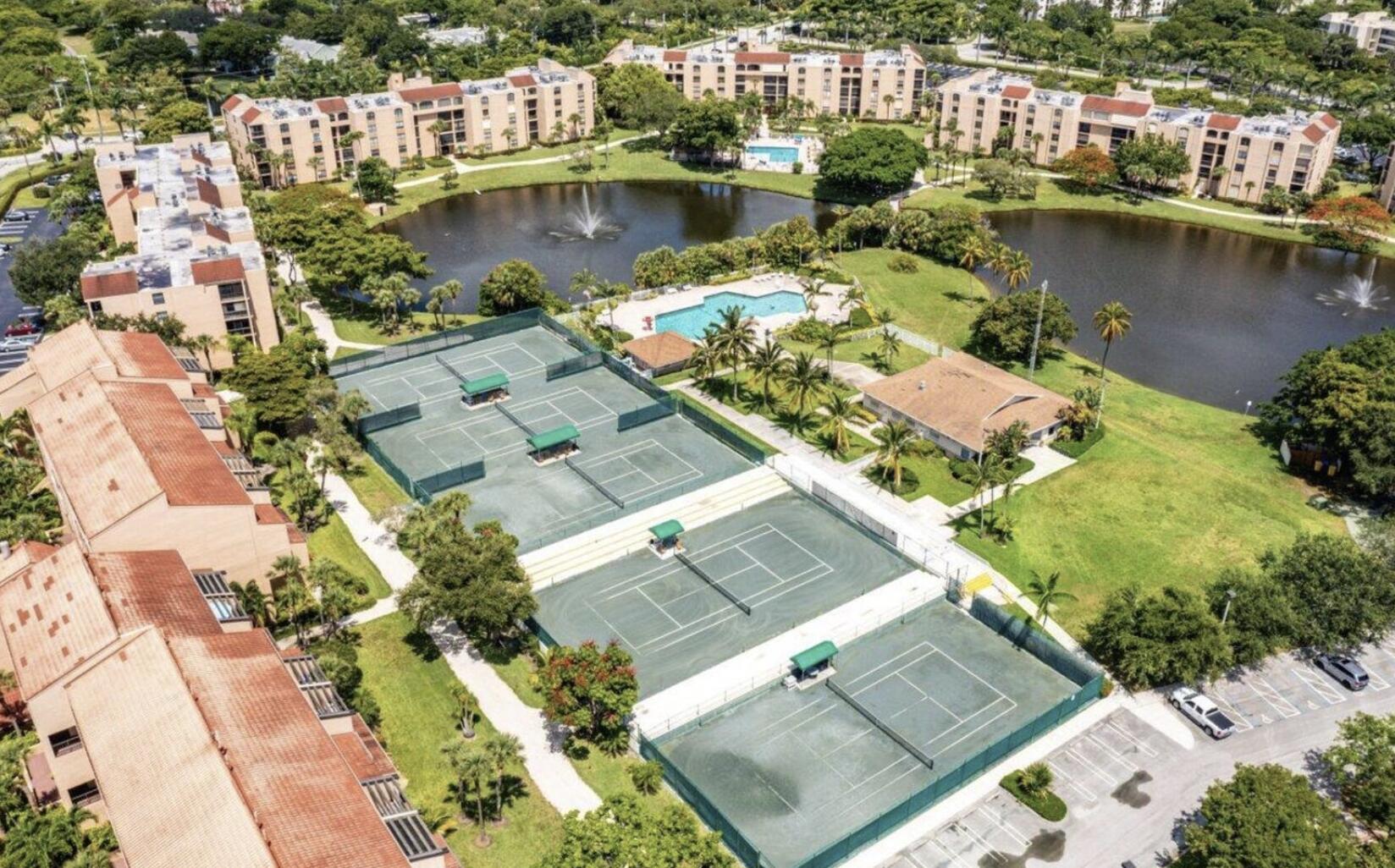 2455 Lindell Boulevard 3402