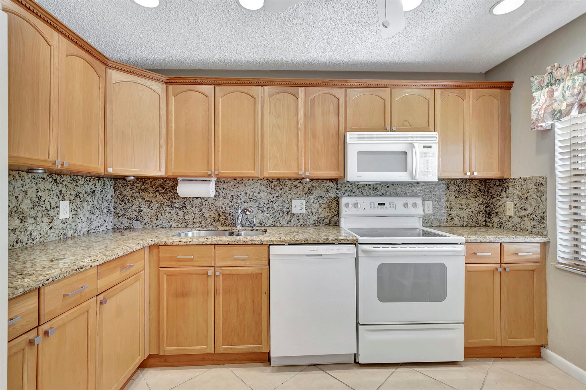 7920 Eastlake Drive 19-G