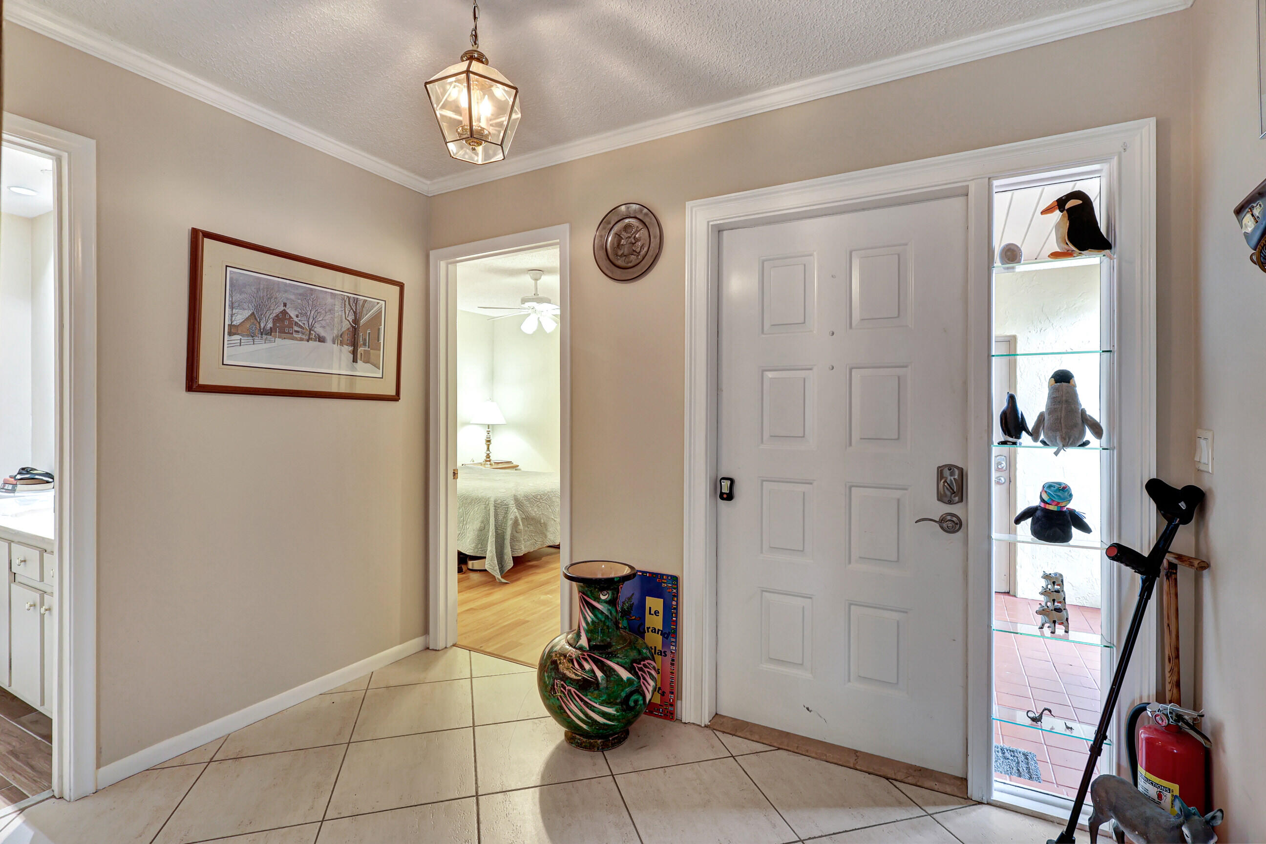 5162 Mirror Lakes Boulevard