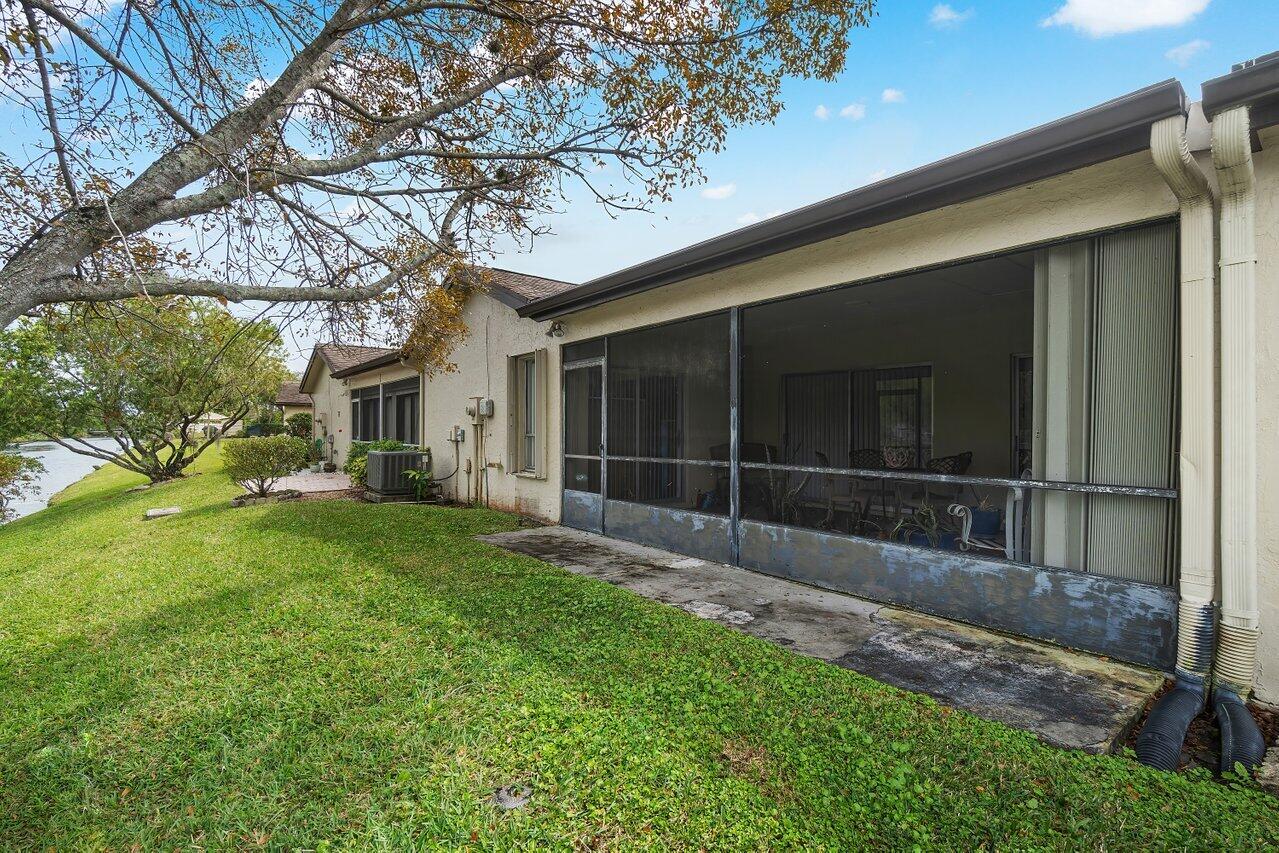 136 Village Walk Drive, Royal Palm Beach