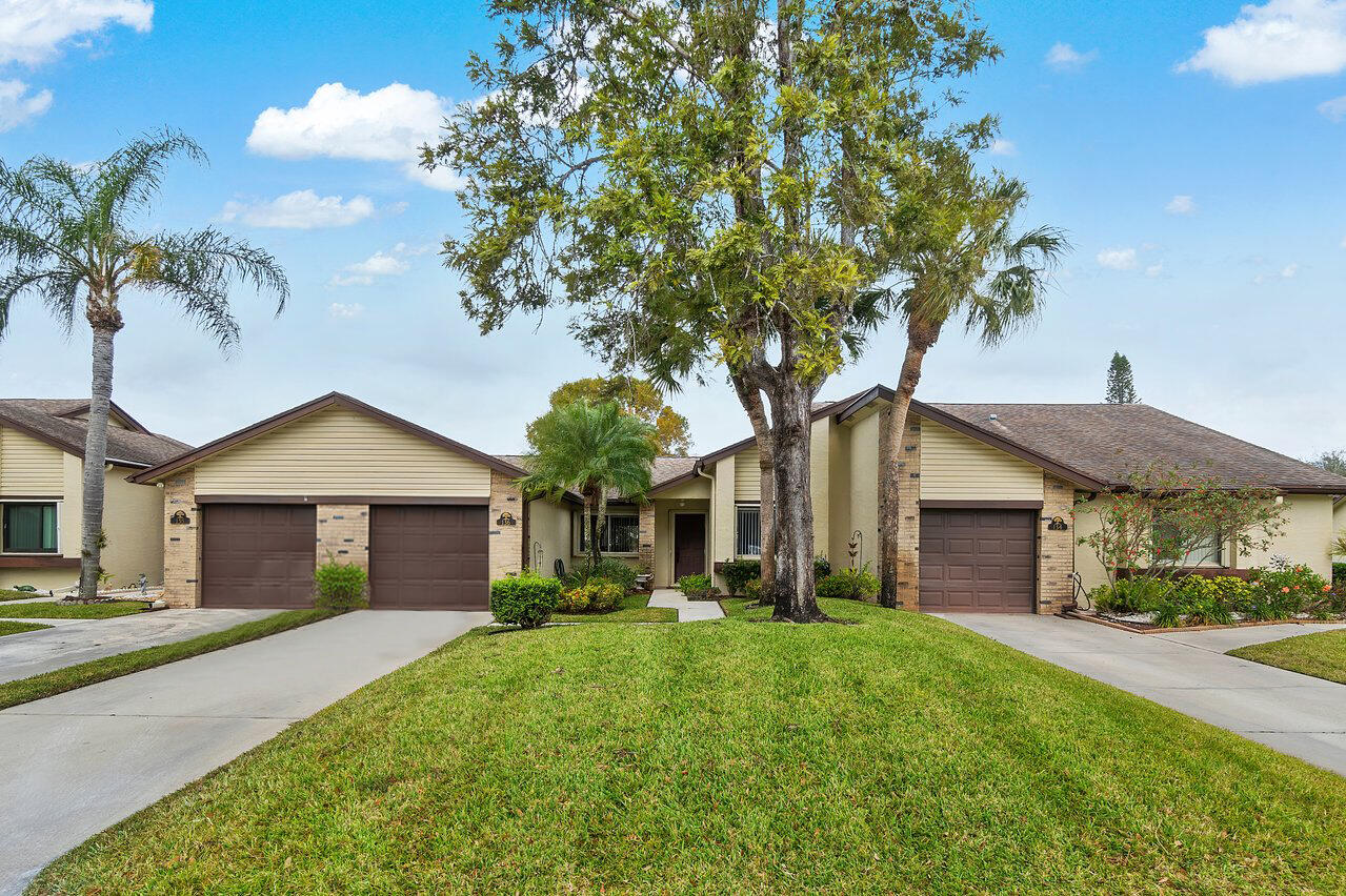 136 Village Walk Drive, Royal Palm Beach