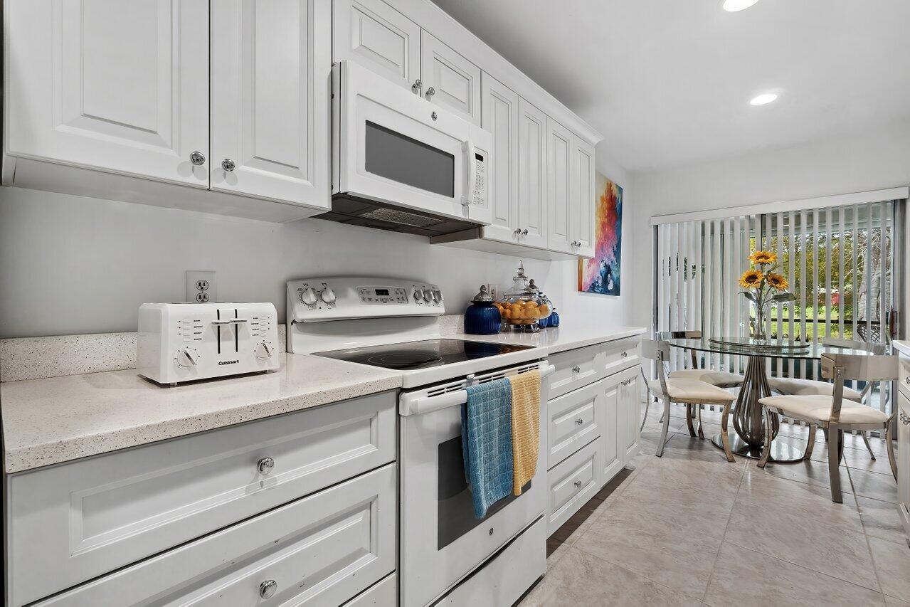 136 Village Walk Drive, Royal Palm Beach