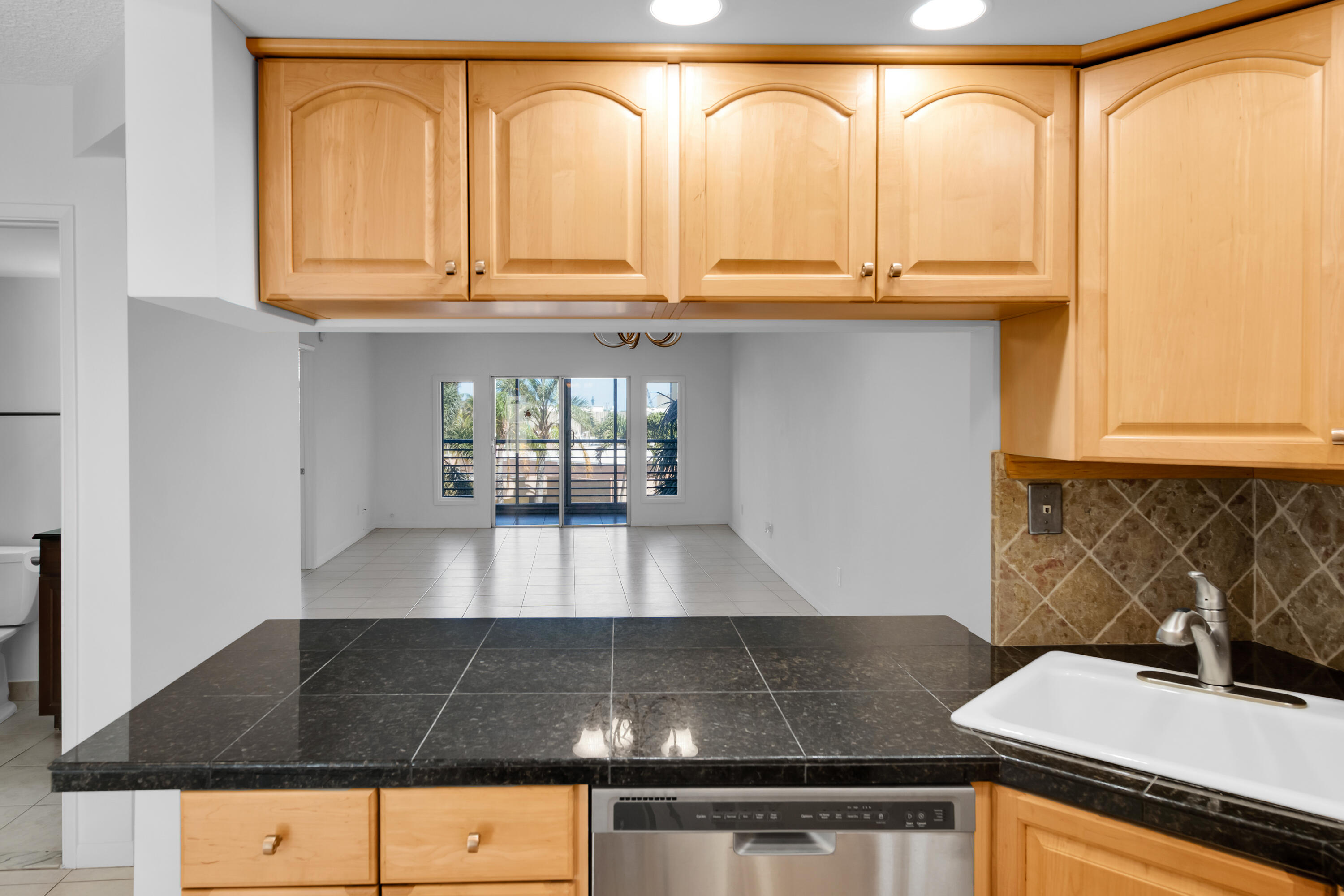 2731 NE 14th St Causeway 314, Pompano Beach Unit: 314