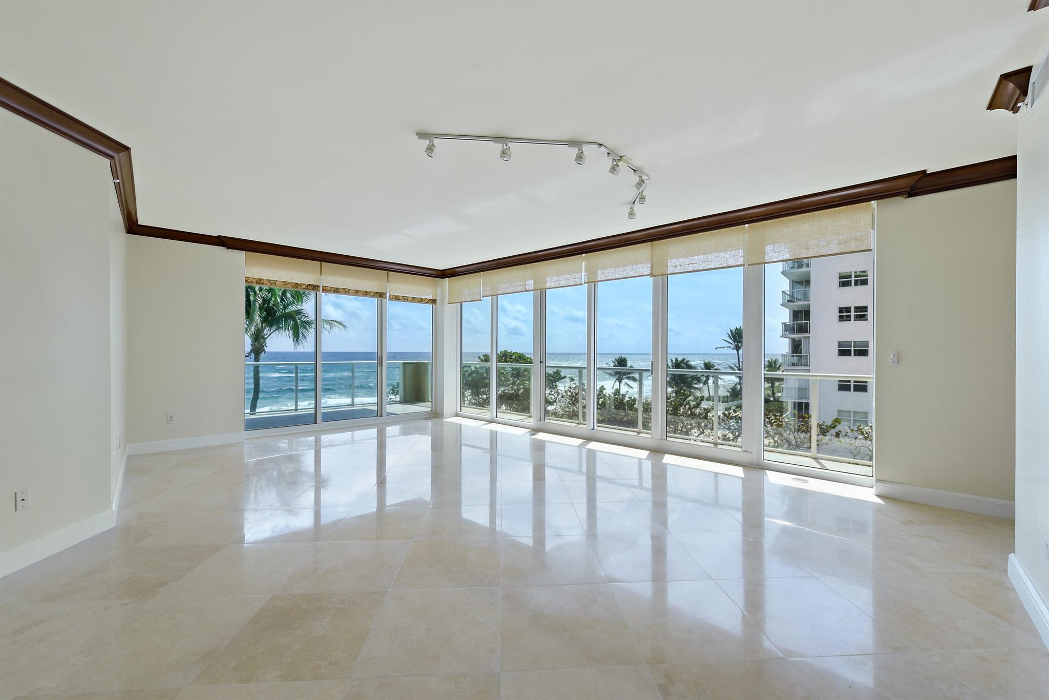 1063 Hillsboro Mile 301