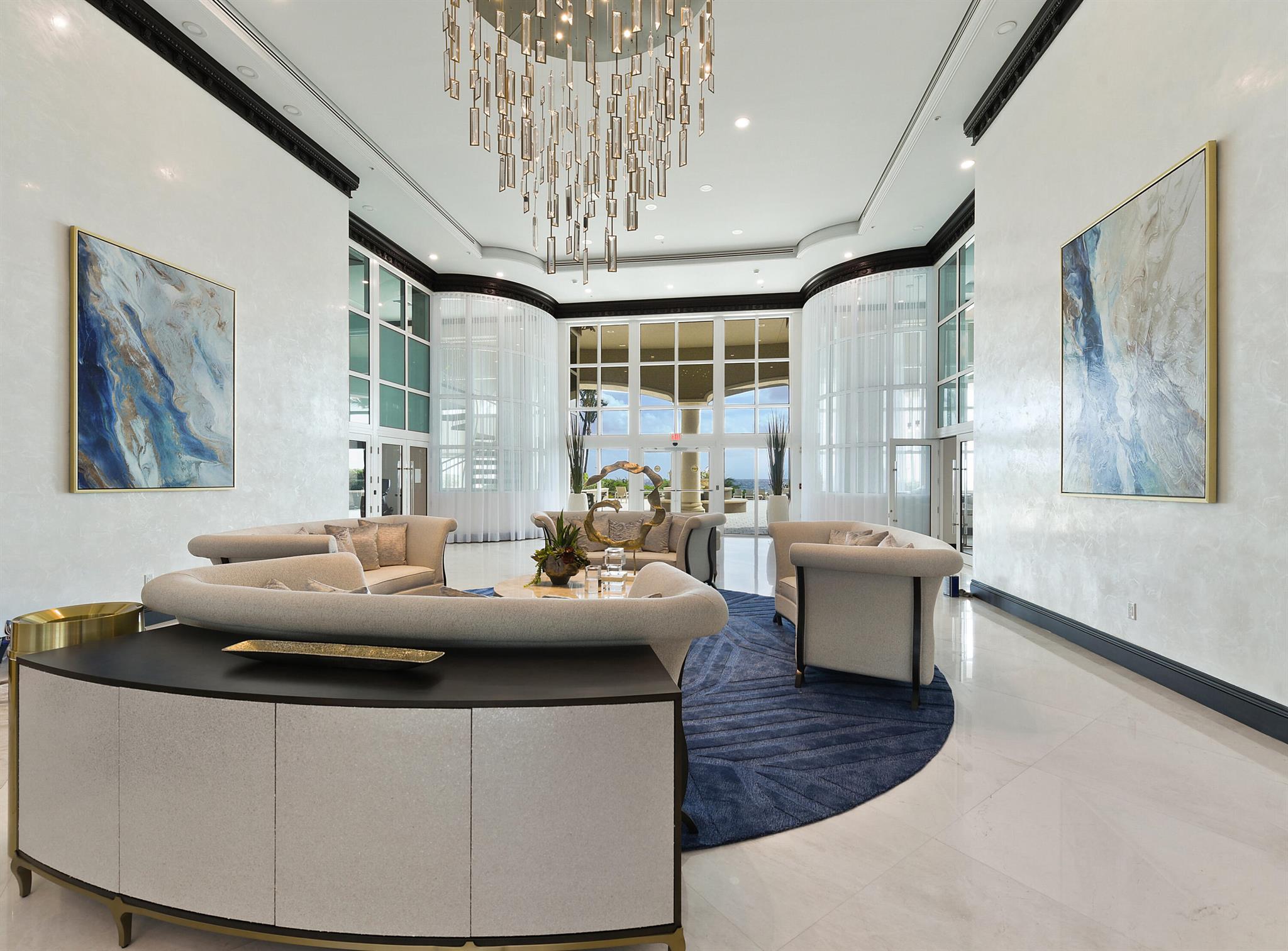 1063 Hillsboro Mile 301