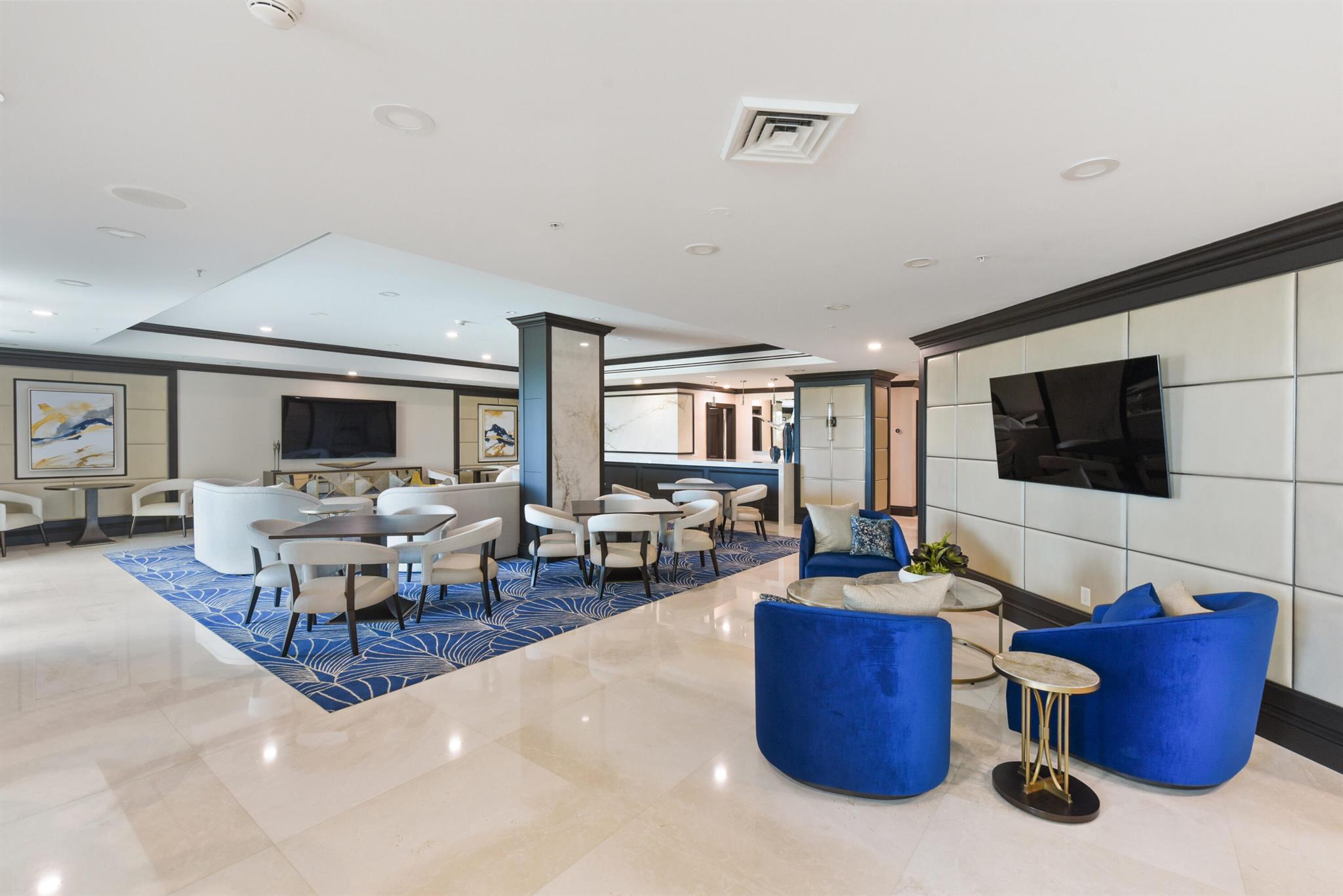 1063 Hillsboro Mile 301