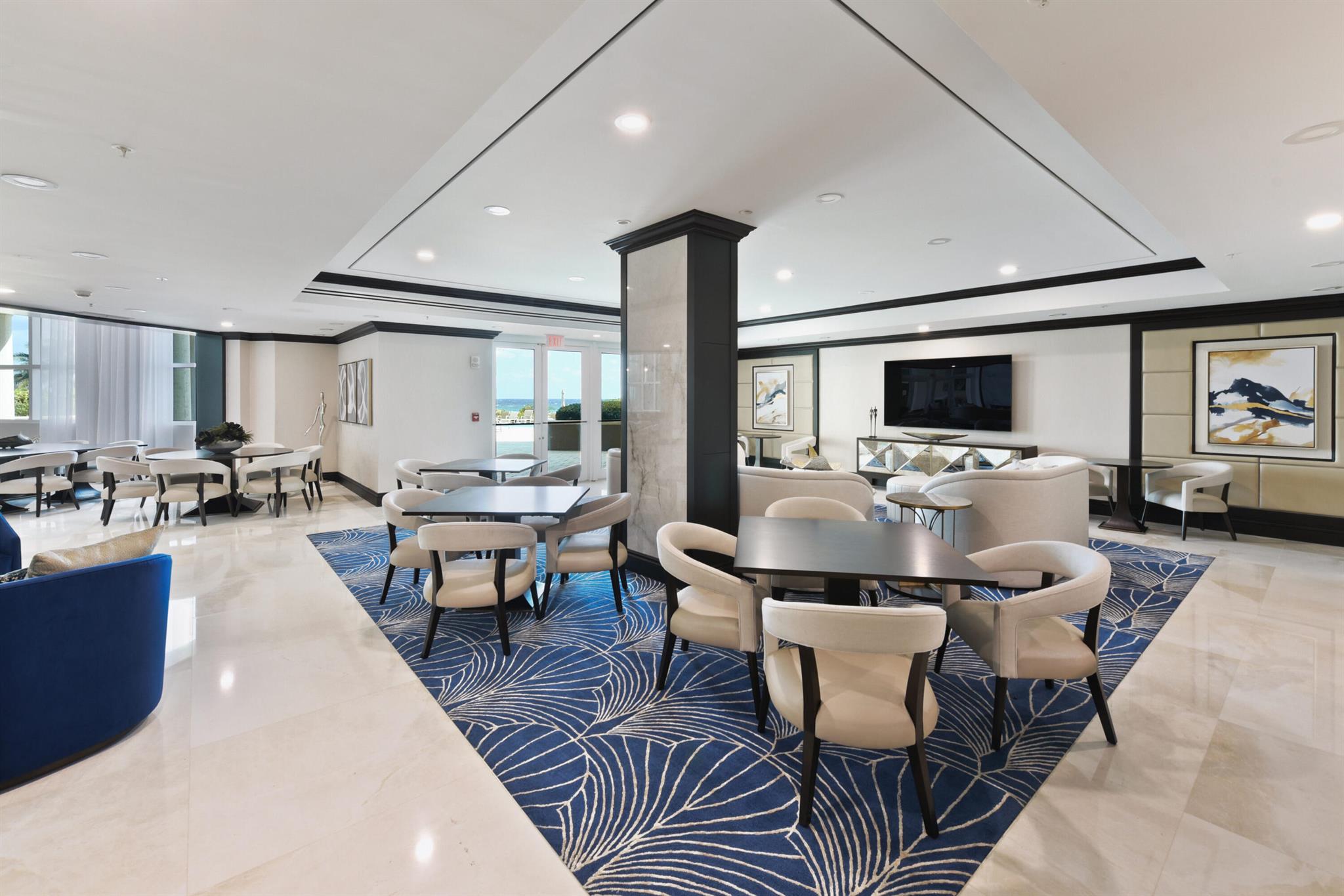 1063 Hillsboro Mile 301