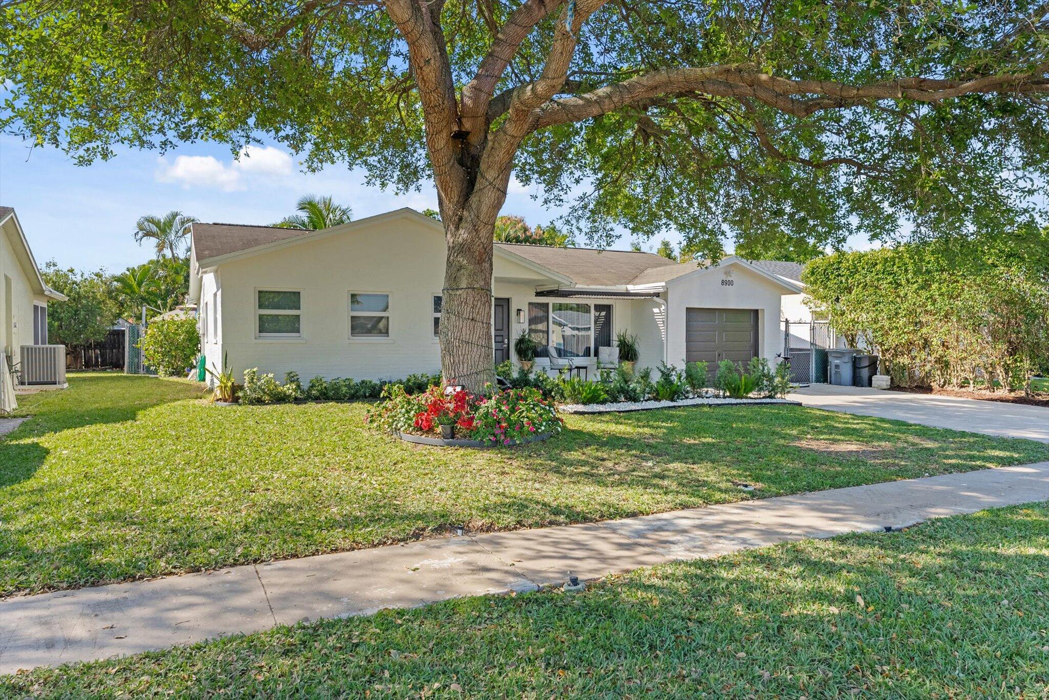 8900 SW 7th Street