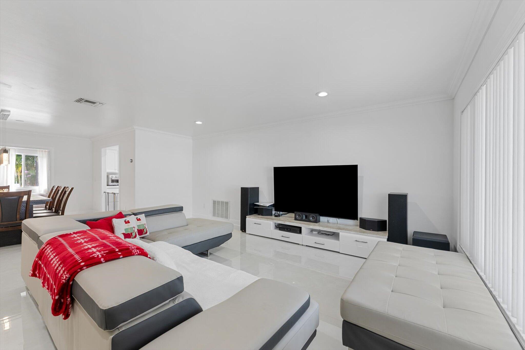 8900 SW 7th Street
