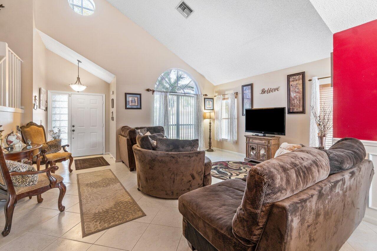 2915 NW 70th Avenue