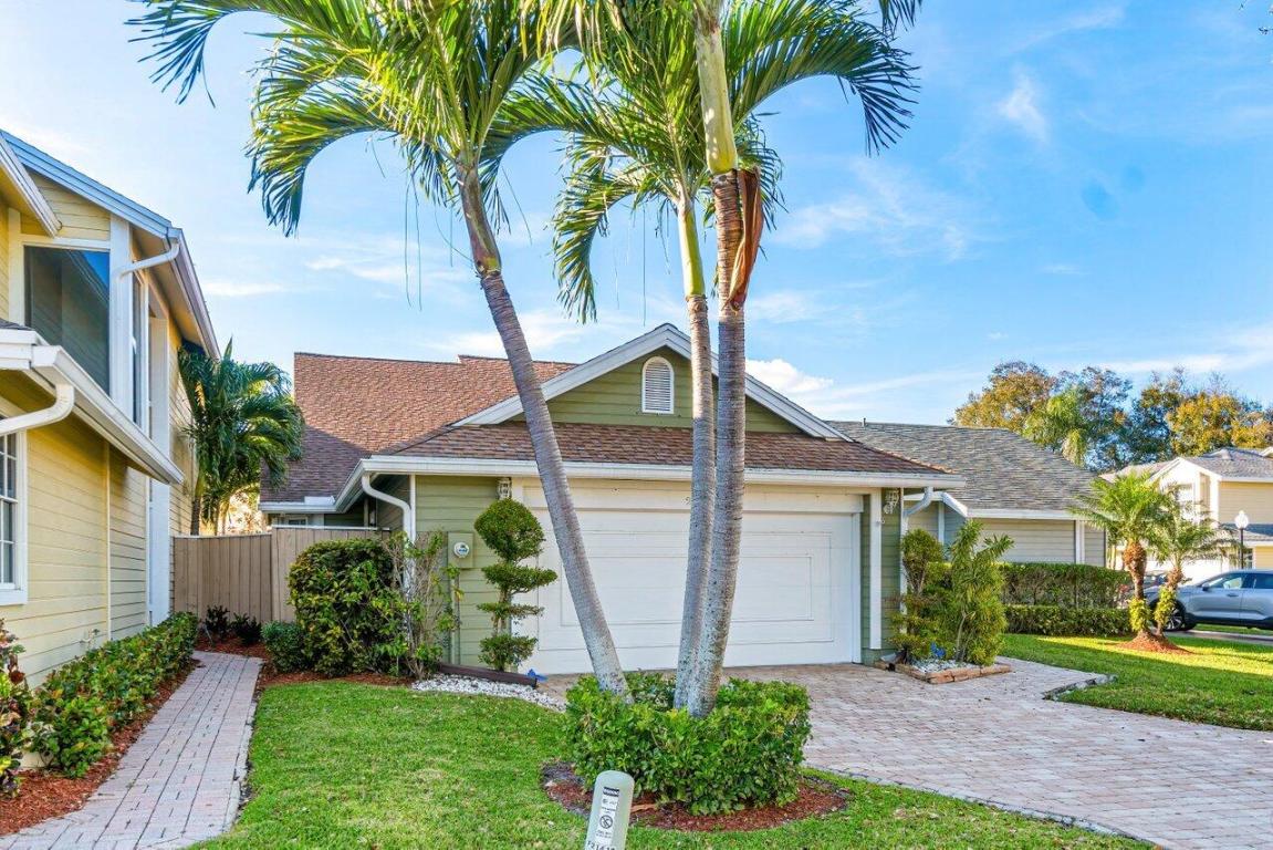 21419 Fairfield Lane