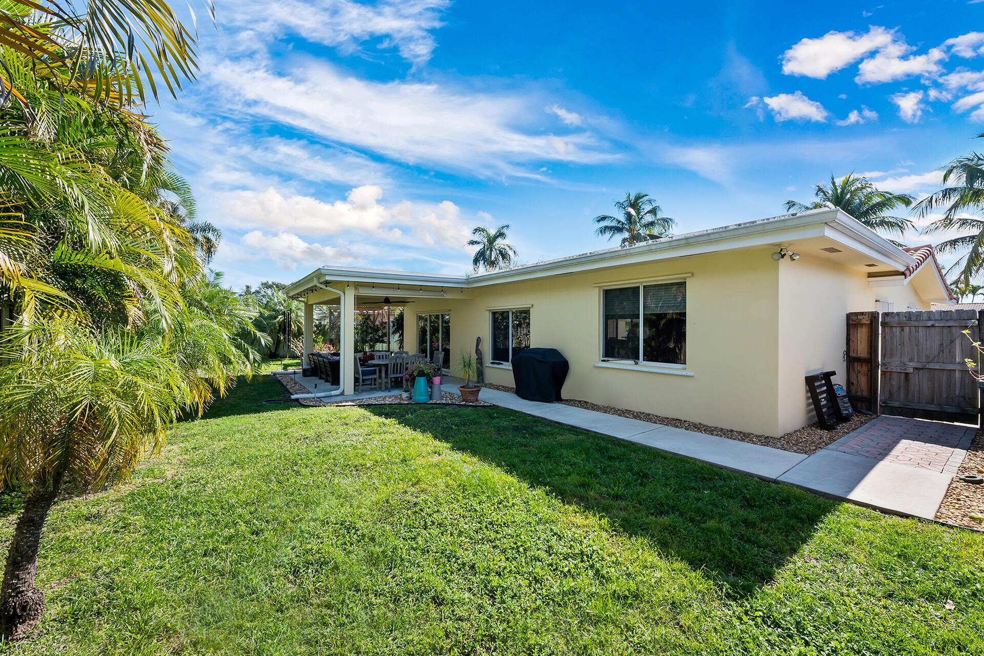 2251 NE 37th Court