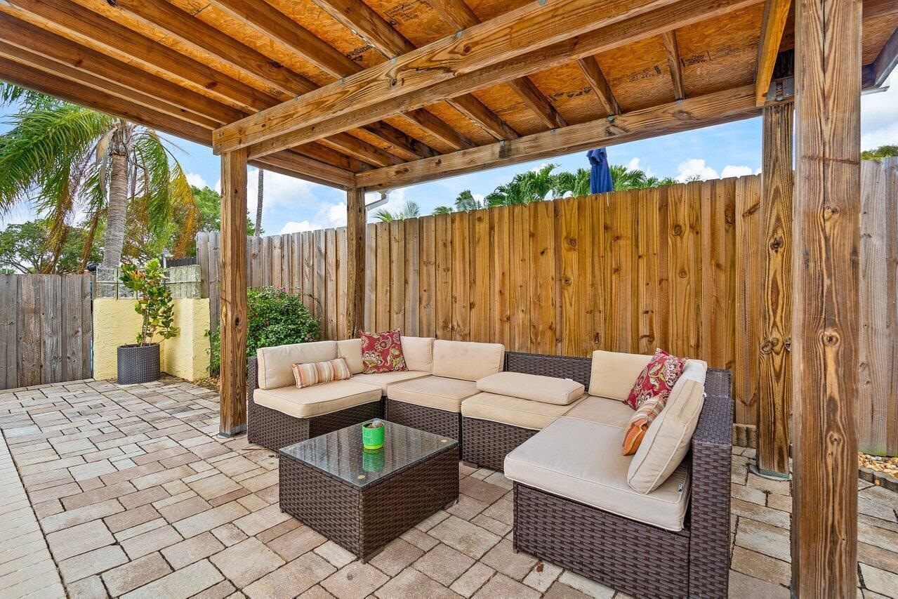 1709 Coral Gardens Drive