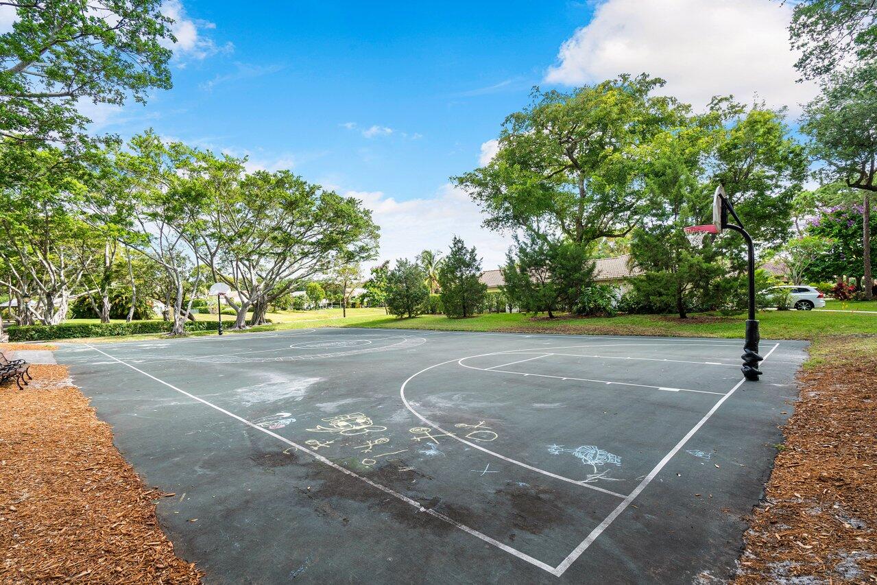 2360 NW 38th Street