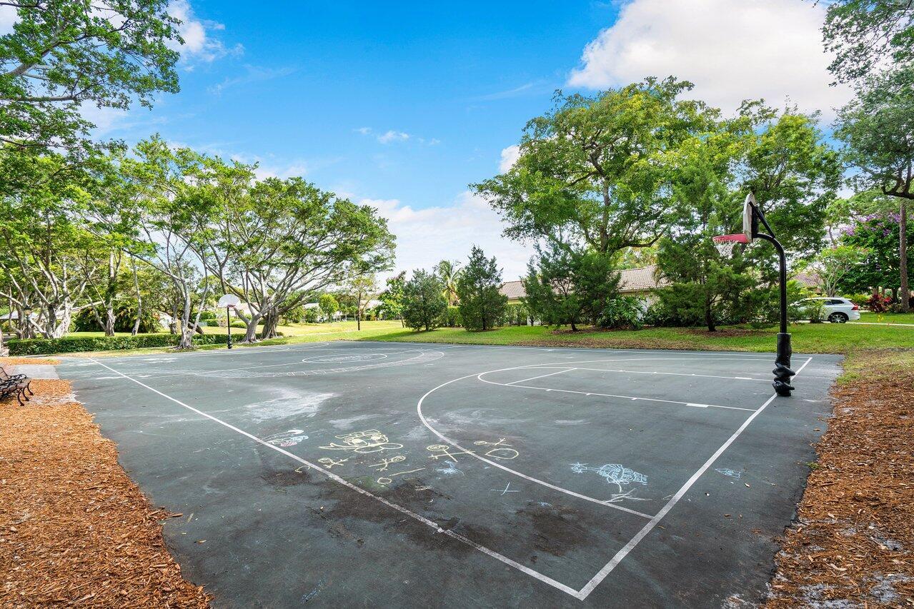 2360 NW 38th Street