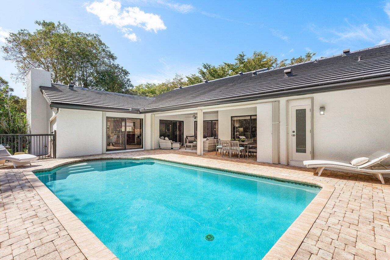 2360 NW 38th Street