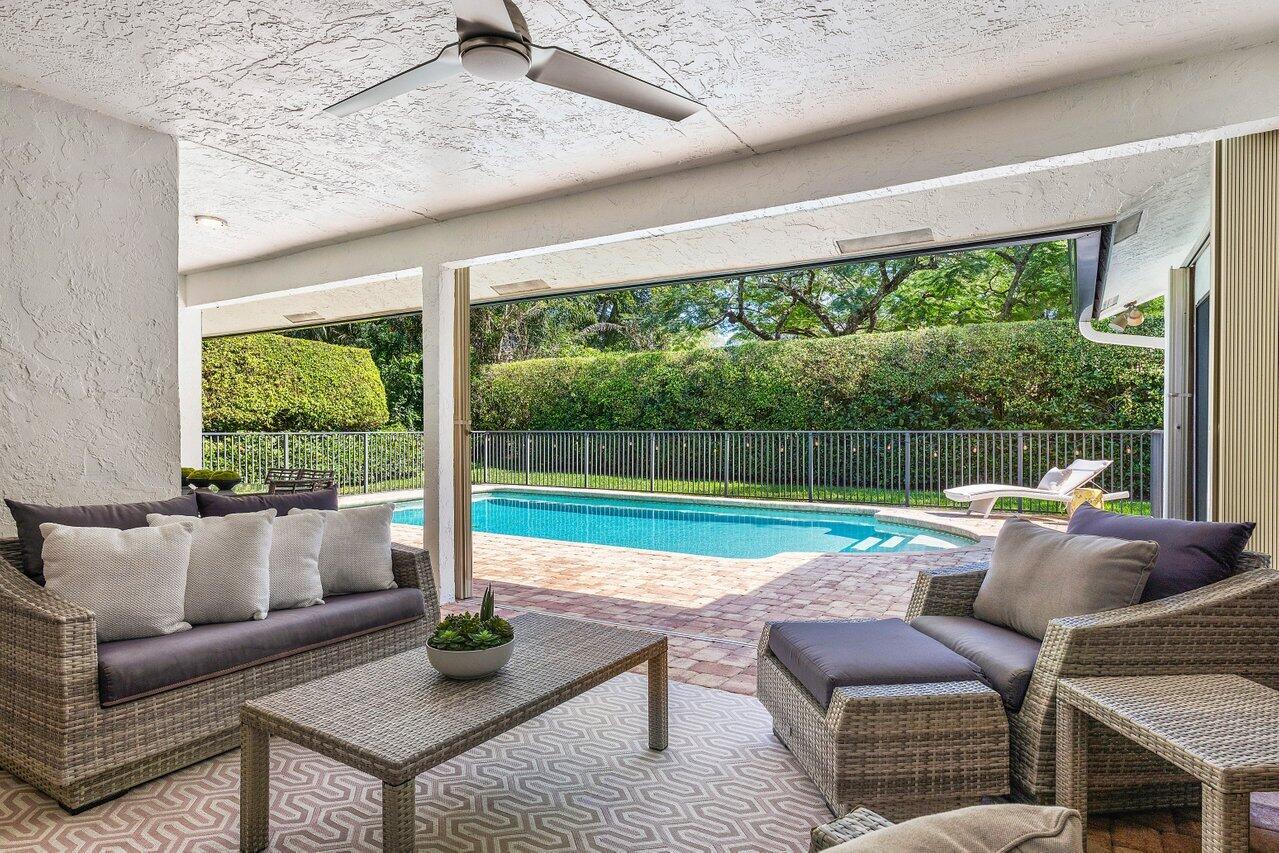 2360 NW 38th Street