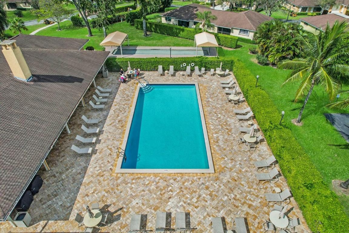 4390 Eucalyptus Tree Court B, Boynton Beach Unit: B