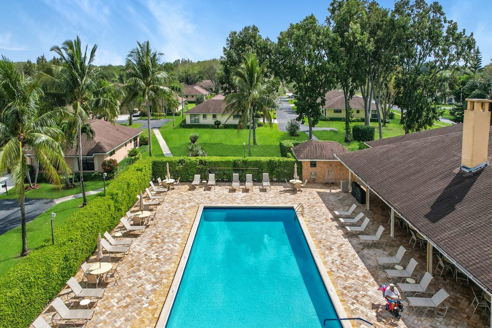 4390 Eucalyptus Tree Court B, Boynton Beach Unit: B