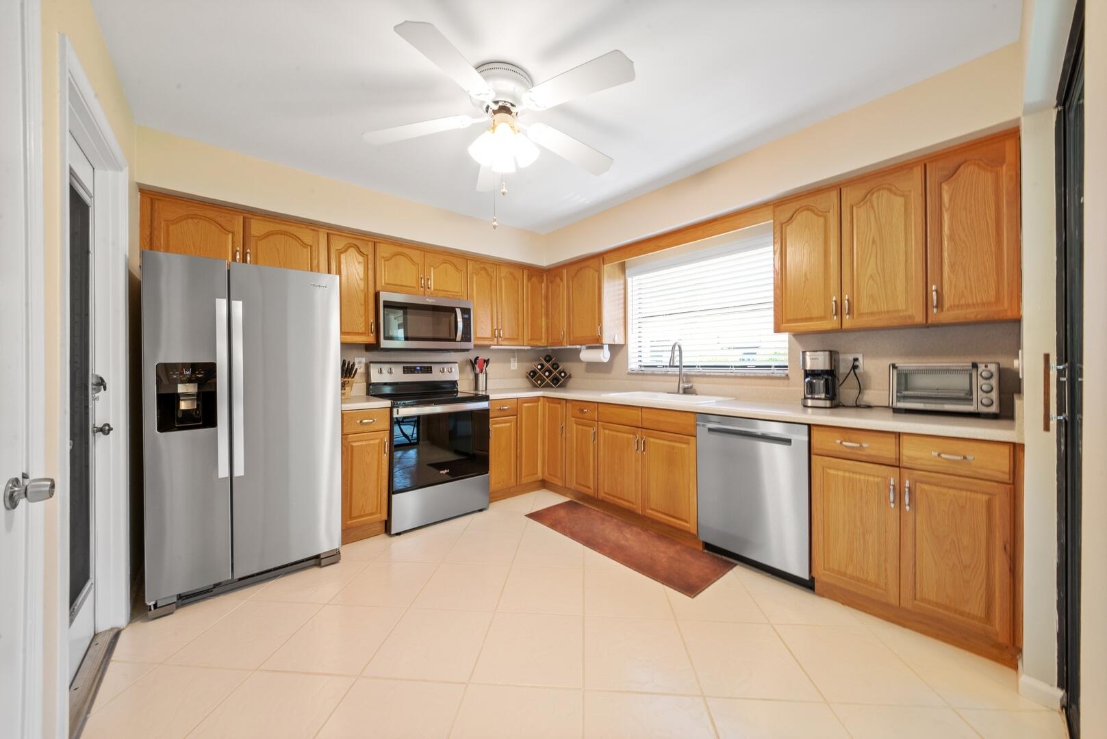 4390 Eucalyptus Tree Court B, Boynton Beach Unit: B