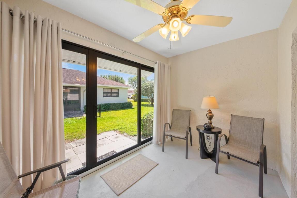 4390 Eucalyptus Tree Court B, Boynton Beach Unit: B