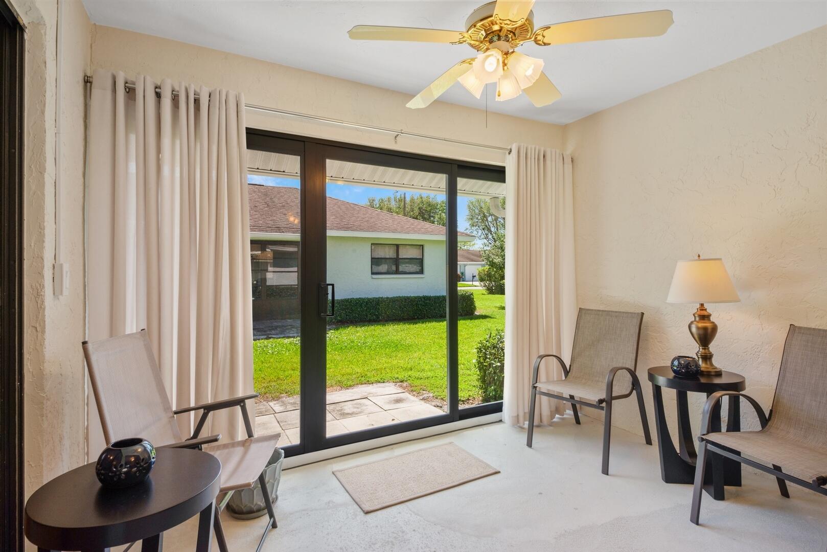 4390 Eucalyptus Tree Court B, Boynton Beach Unit: B