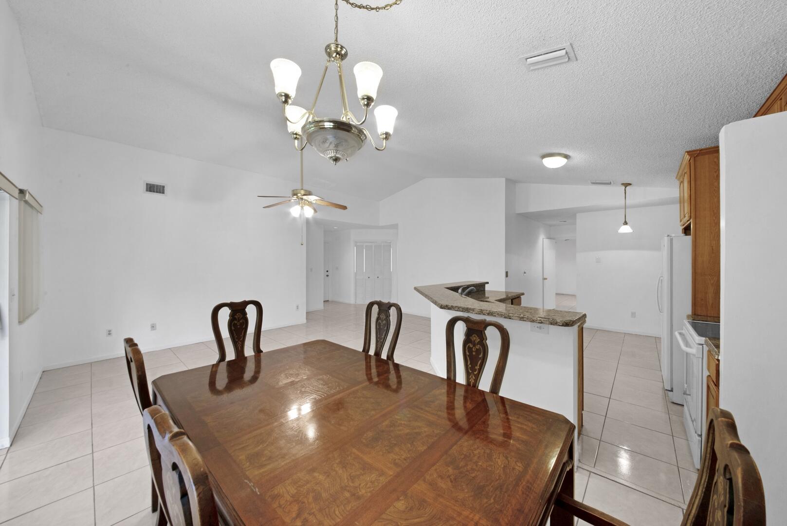 25 Hawthorne Lane, Boynton Beach