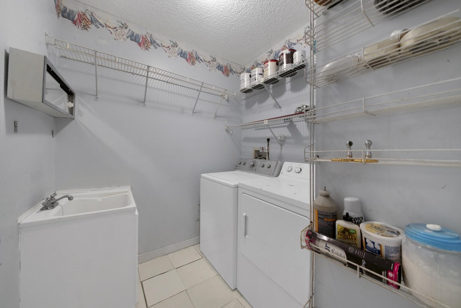 25 Hawthorne Lane, Boynton Beach