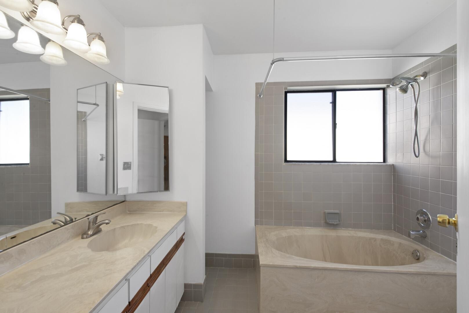 25 Hawthorne Lane, Boynton Beach